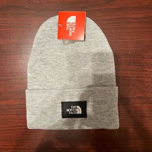 North Face Light Gray Core Classic Knit Beanie Cuffed Skull Cap Adult One Size